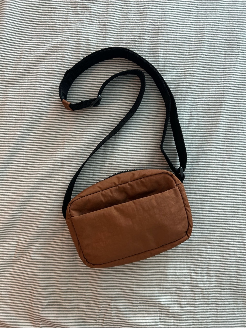 BAGGU Brown Padded Crossbody with Black Strap